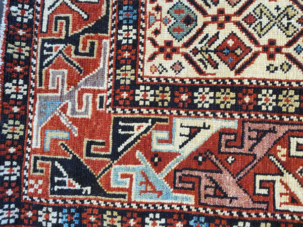 shirvan maraselli rug finely knotted