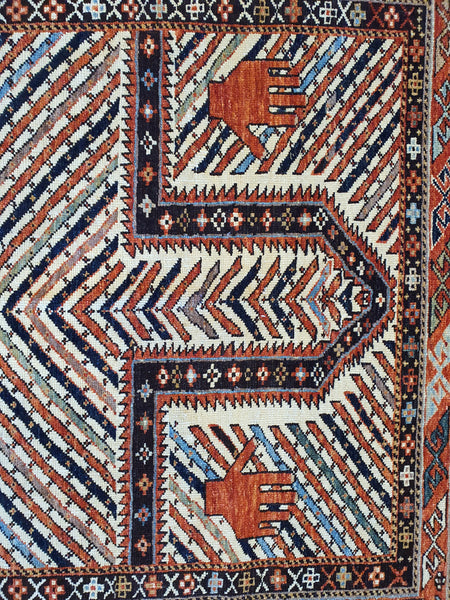decorative Shirvan Rug design