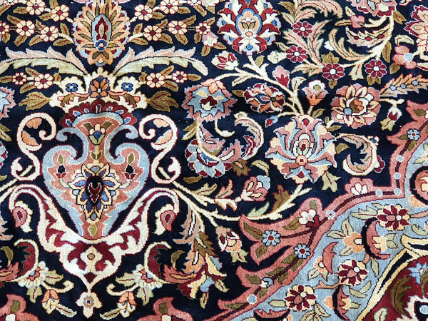 intricate silk hereke
